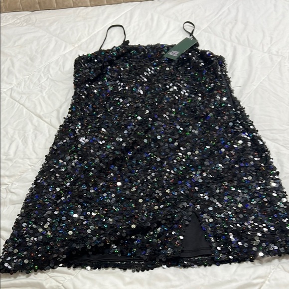 Dresses & Skirts - Sequin Embellished Black Dress
